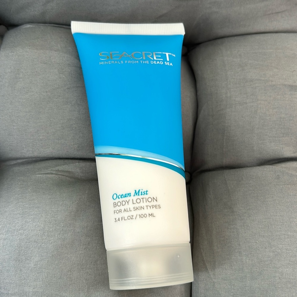 New Seacret ocean mist body lotion